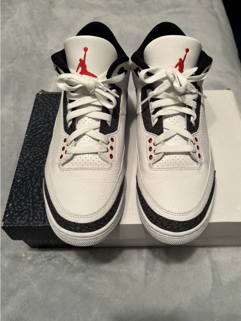 Jordan 3 Retro Denim SE Fire Red 2020 
Size 8.5
